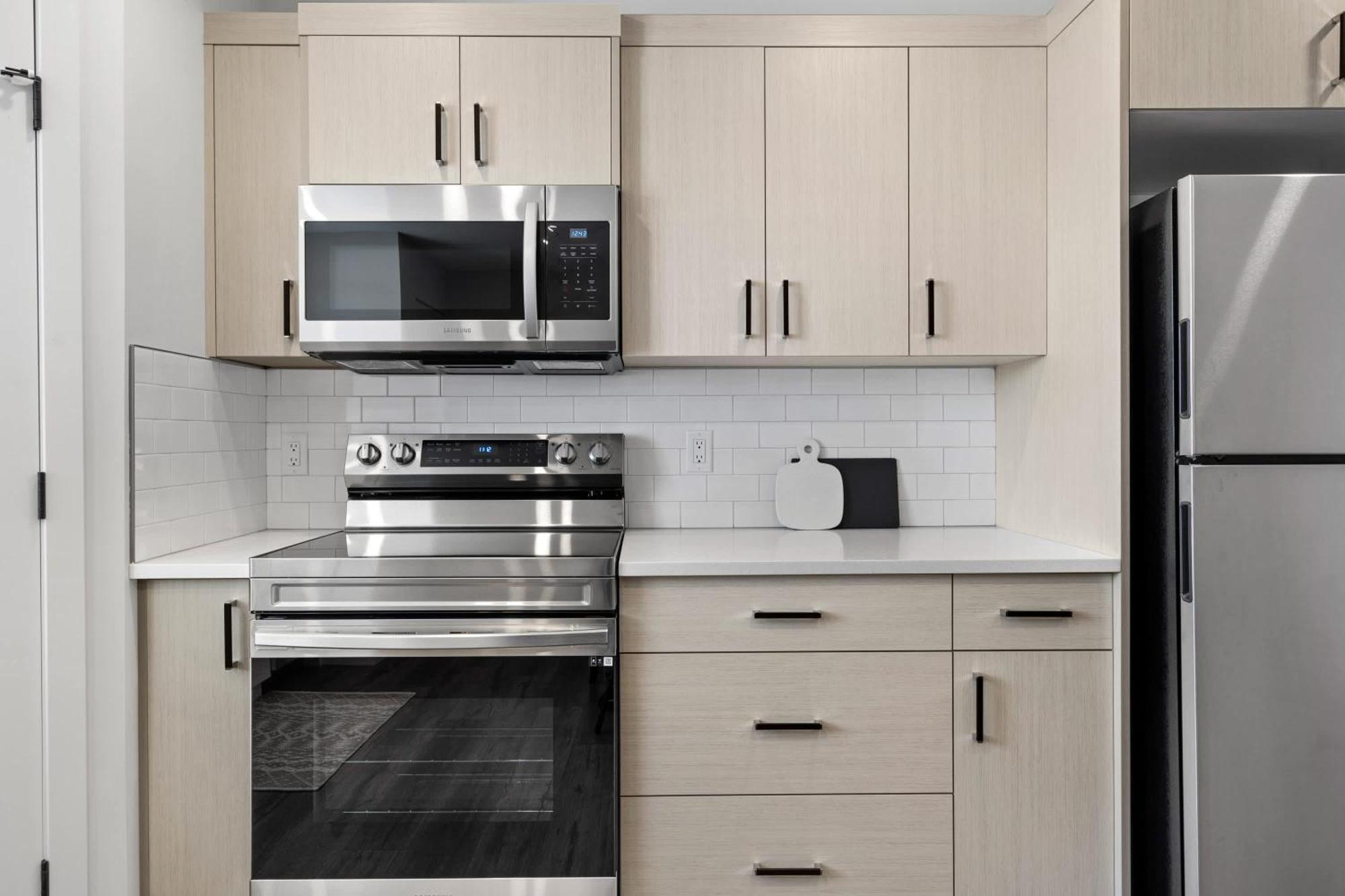 Livingston Way I Sleep 6 I Netflix I Kitchen I Tv Villa Pincher Creek Buitenkant foto